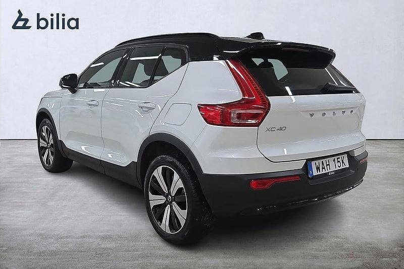 Begagnad Volvo XC40 Core 185 kW (252 HK) 2023 Vit SUV