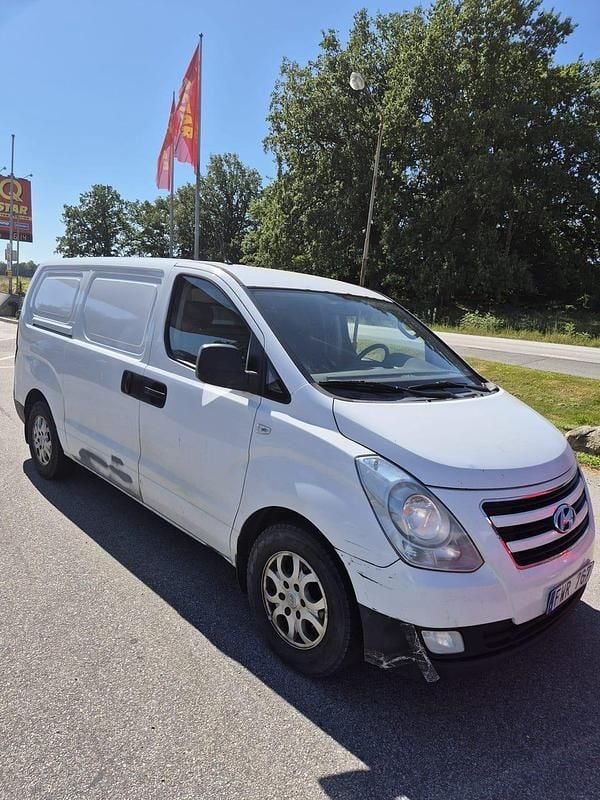 Begagnad Hyundai H-1 170 HK (125 kW) 2013 Minibuss
