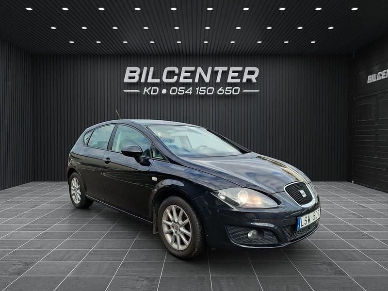 Svart Begagnad 2010 Seat Leon Style Halvkombi | 59 900 kr (Marknadspris) - Bild 1/4