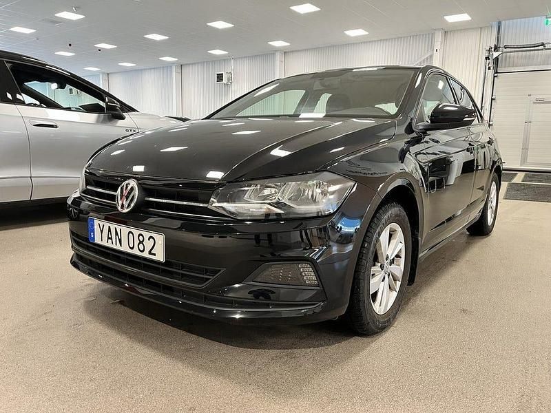 Svart Begagnad 2018 VW Polo Halvkombi | 149 900 kr (Marknadspris) - Bild 1/4