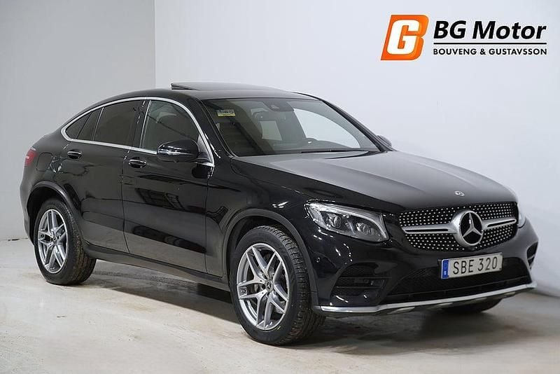 Svart Begagnad 2018 Mercedes GLC220 AMG Sportkupé | 299 900 kr (Marknadspris) - Bild 1/4
