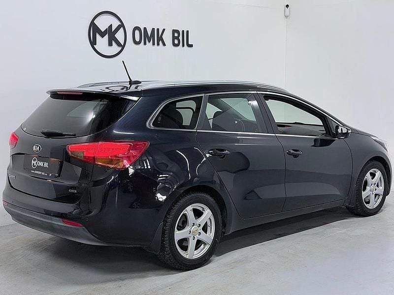Begagnad Kia Ceed Sportswagon Comfort 128 HK (94 kW) 2014 Svart Kombi