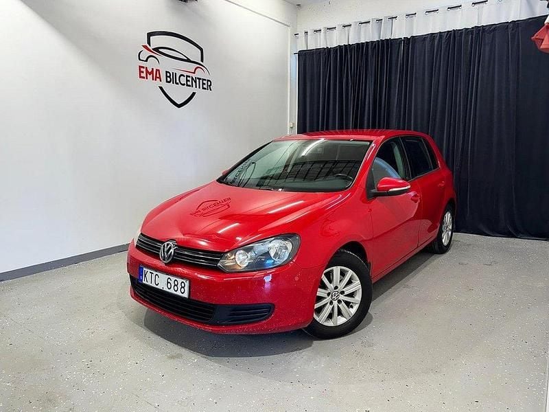Röd Begagnad 2010 VW Golf VI Halvkombi | 34 900 kr (Marknadspris) - Bild 1/4