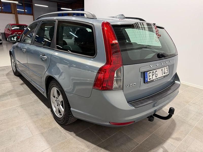 Begagnad Volvo V50 109 HK (80 kW) 2010 Blå Kombi
