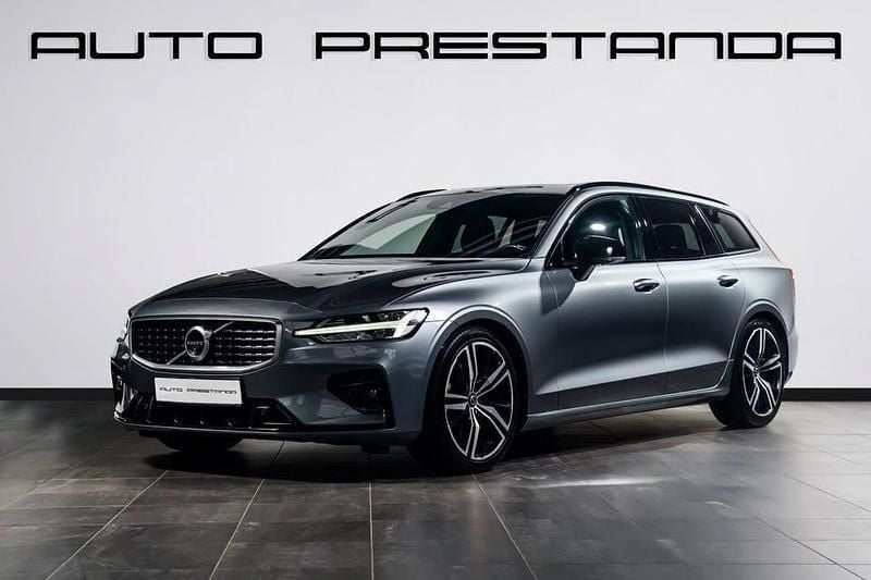 Grå Begagnad 2018 Volvo V60 R-Design Kombi | 329 000 kr (Marknadspris) - Bild 1/4
