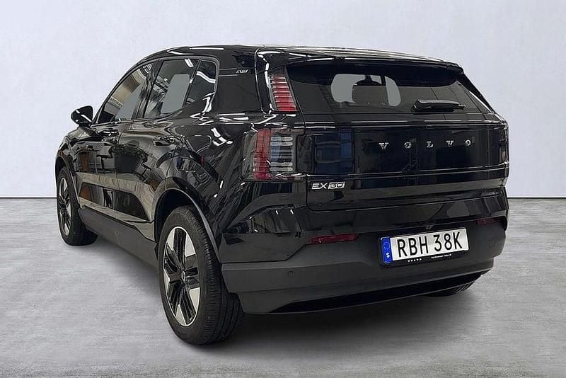 Begagnad Volvo EX30 Core 202 kW (275 HK) 2024 Svart SUV