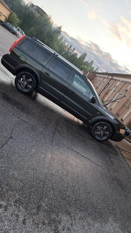 Grön Begagnad 2006 Volvo XC70 SUV | 15 000 kr (Marknadspris) - Bild 1/1