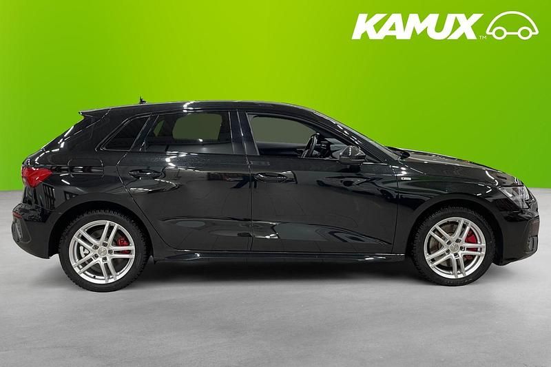 Begagnad Audi A3 Sportback e-tron S-Line 245 HK (180 kW) 2023 Svart Halvkombi