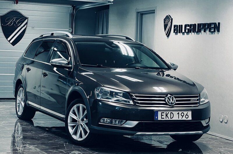 Brun Begagnad 2013 VW Passat Alltrack Kombi | 89 900 kr (Lite dyr) - Bild 1/4
