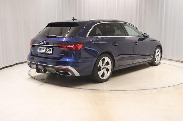 Begagnad Audi A4 S-Line 204 HK (150 kW) 2023 Blå Kombi