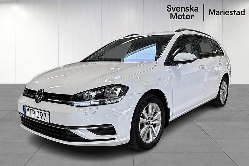 Vit Begagnad 2018 VW Golf VII Kombi | 169 500 kr (Marknadspris) - Bild 1/4