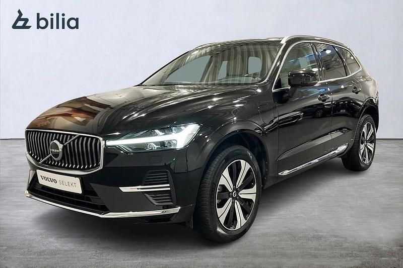 Svart Begagnad 2023 Volvo XC60 Plus SUV | 479 900 kr - Bild 1/3