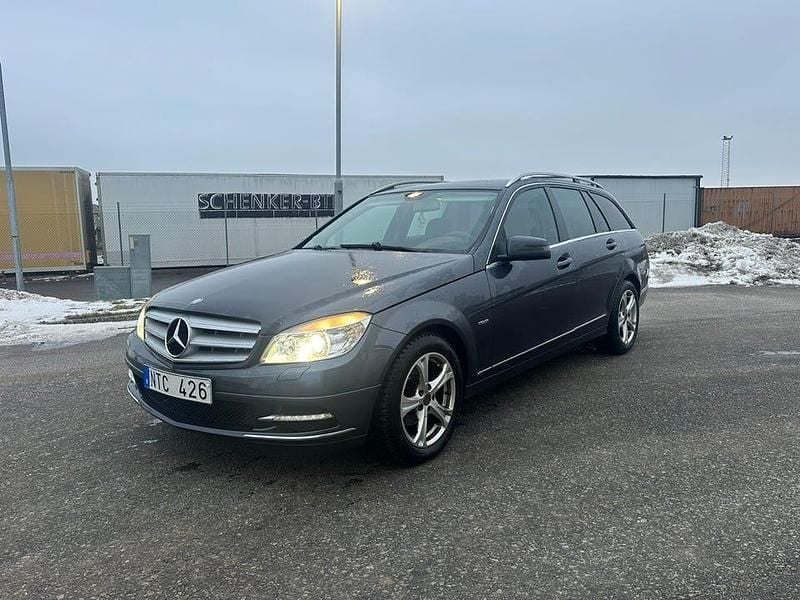 Begagnad 2011 Mercedes C180 | 62 900 kr (Bra pris) - Bild 1/4