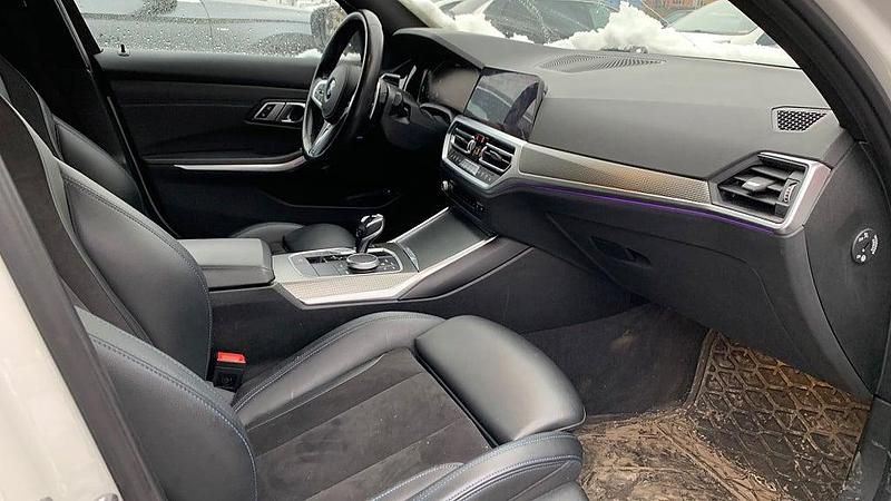 Begagnad BMW 330e 184 HK (135 kW) 2020 Vit Kombi