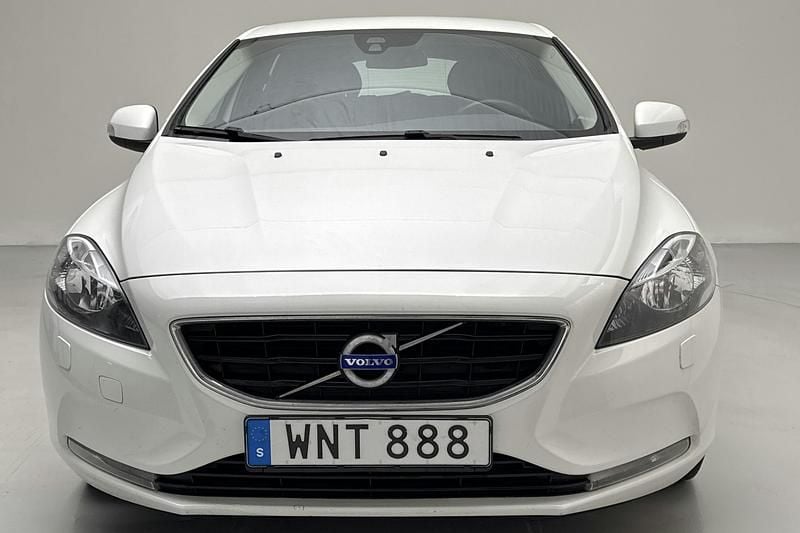 Begagnad Volvo V40 122 HK (89 kW) 2016 Vit