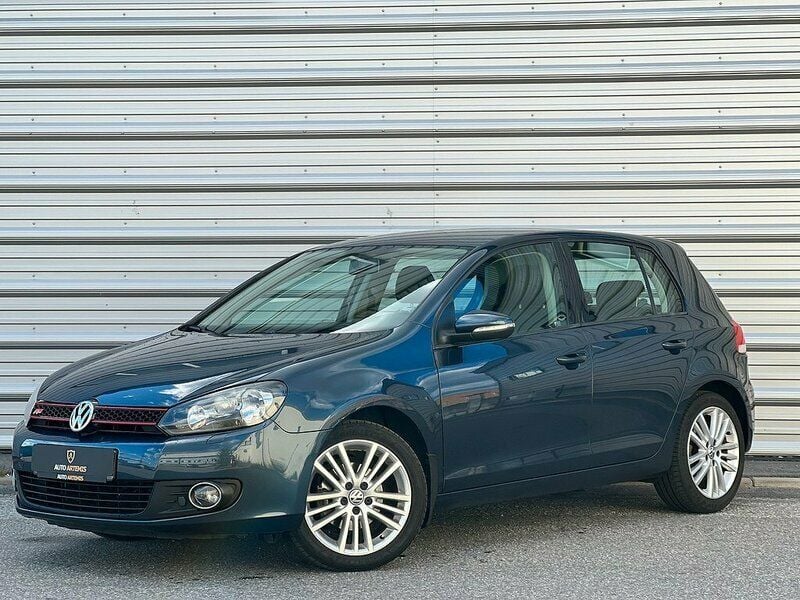 Mörkgrå Begagnad 2010 VW Golf VI Style Halvkombi | 59 900 kr (Lite dyr) - Bild 1/4