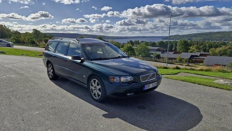 Begagnad 2004 Volvo V70 Kombi | 29 000 kr (Superpris) - Bild 1/4