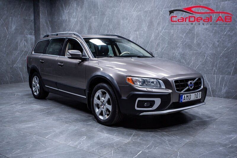 Grå Begagnad 2009 Volvo XC70 Summum SUV | 69 800 kr (Dyr) - Bild 1/4