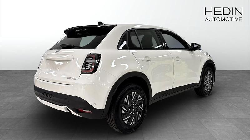 Begagnad Fiat 600 Pop 101 HK (74 kW) 2023 Vit SUV