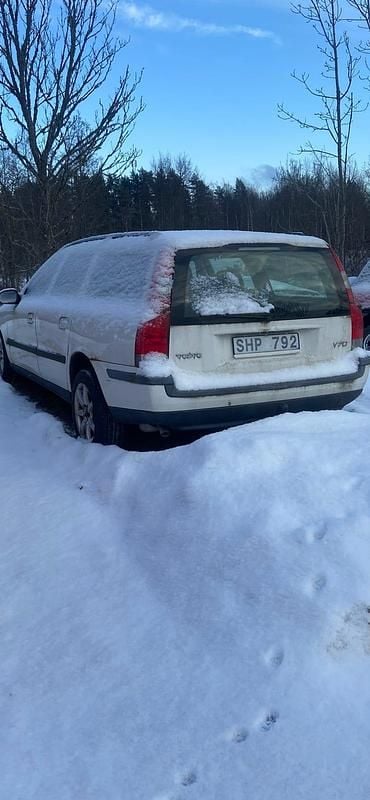 Begagnad 2001 Volvo V70 Kombi | 12 000 kr (Superpris) - Bild 1/1