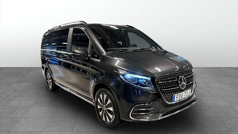 Begagnad Mercedes E300 Avantgarde 237 HK (174 kW) 2025 Svart Kombi