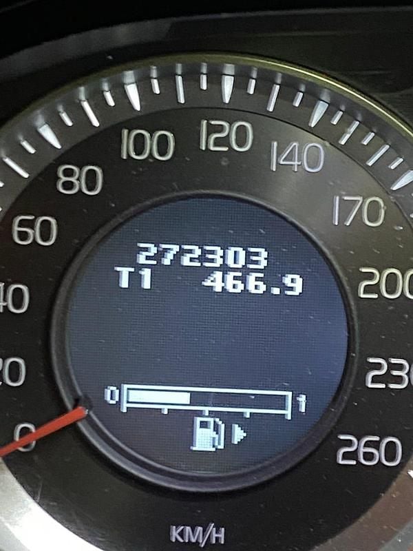 Begagnad 2012 Volvo V70 Kombi | 79 900 kr (Marknadspris) - Bild 1/4