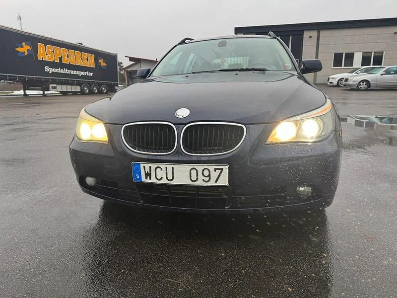 Begagnad 2005 BMW 525 Kombi | 49 000 kr (Marknadspris) - Bild 1/4