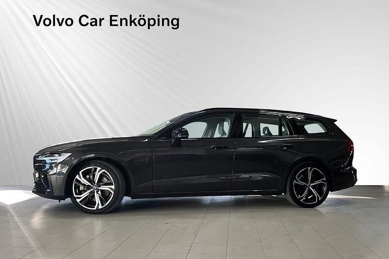 Begagnad Volvo V60 Ultimate 355 HK (261 kW) 2023 Grå Kombi
