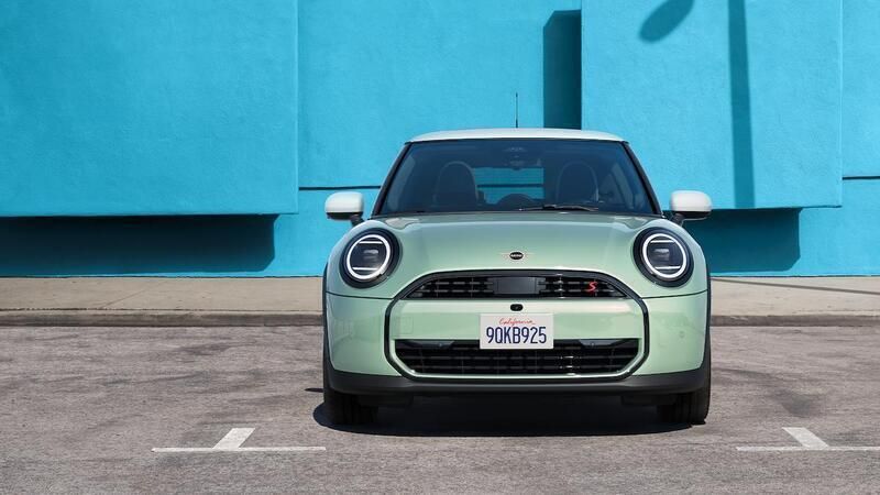 Begagnad Mini Cooper 136 HK (100 kW) 2024 Halvkombi