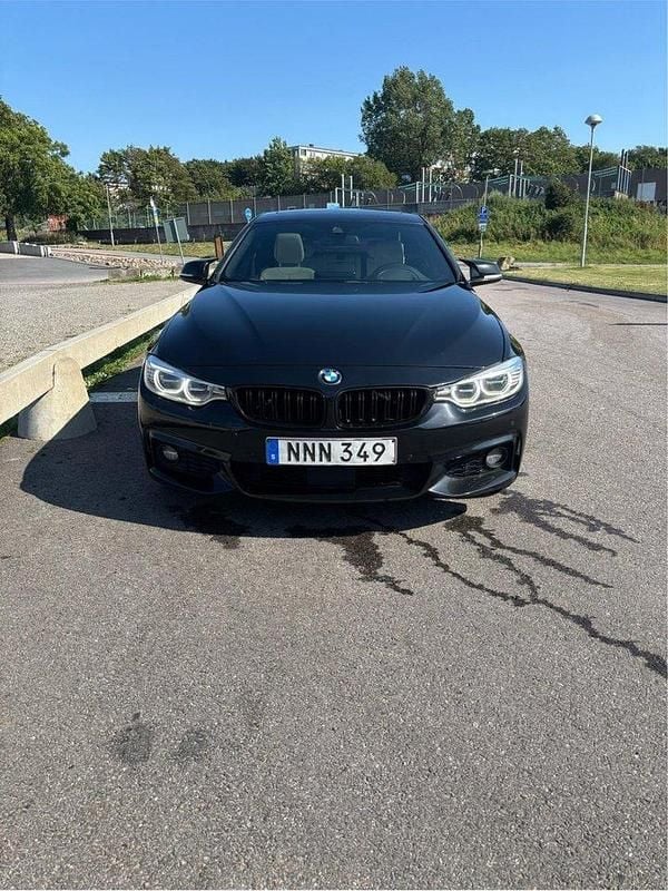 Svart Begagnad 2015 BMW 430 Gran Coupé M Sport Sportkupé | 219 900 kr (Bra pris) - Bild 1/4