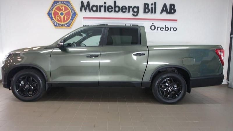 Amazonia green Begagnad 2024 Ssangyong (KGM) Musso Pickup | 549 875 kr (Lite dyr) - Bild 1/4