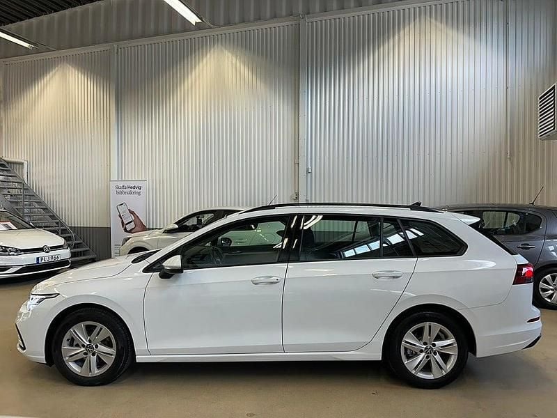 Begagnad VW Golf VIII 150 HK (110 kW) 2021 Vit Kombi