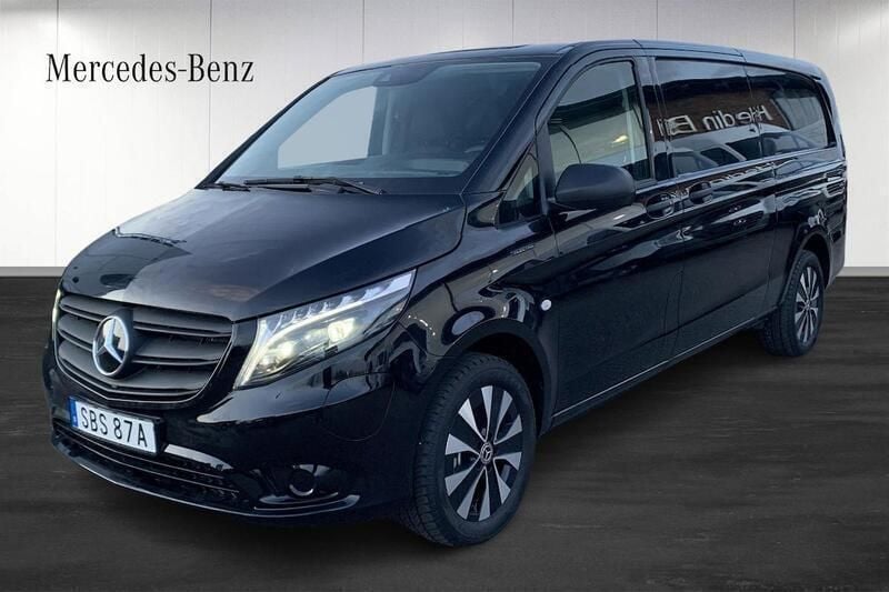 Svart Begagnad 2023 Mercedes e-Vito Minibuss | 399 900 kr - Bild 1/4
