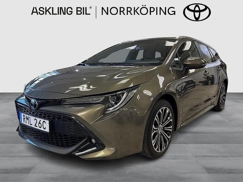 Grön (bronze metallic) Begagnad 2019 Toyota Corolla Style Kombi | 199 000 kr (Bra pris) - Bild 1/3