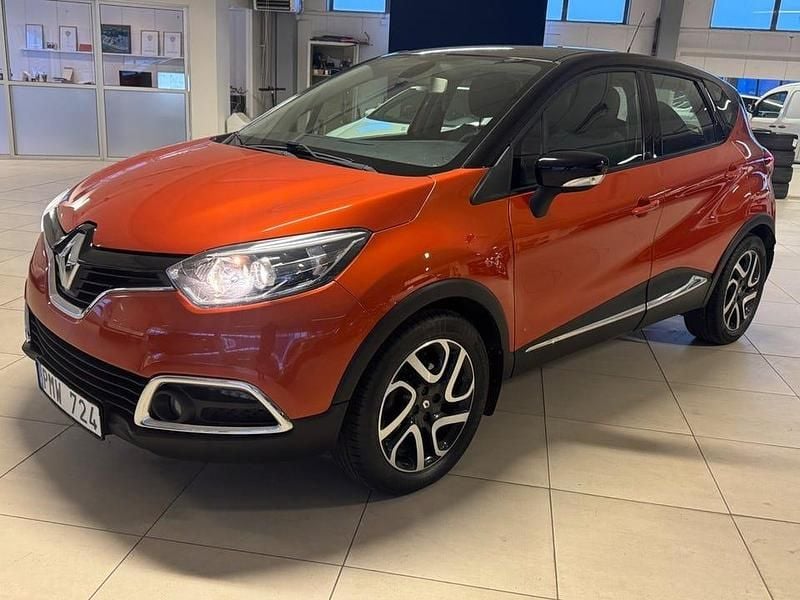 Rödmetallic Begagnad 2014 Renault Captur SUV | 104 900 kr (Marknadspris) - Bild 1/4