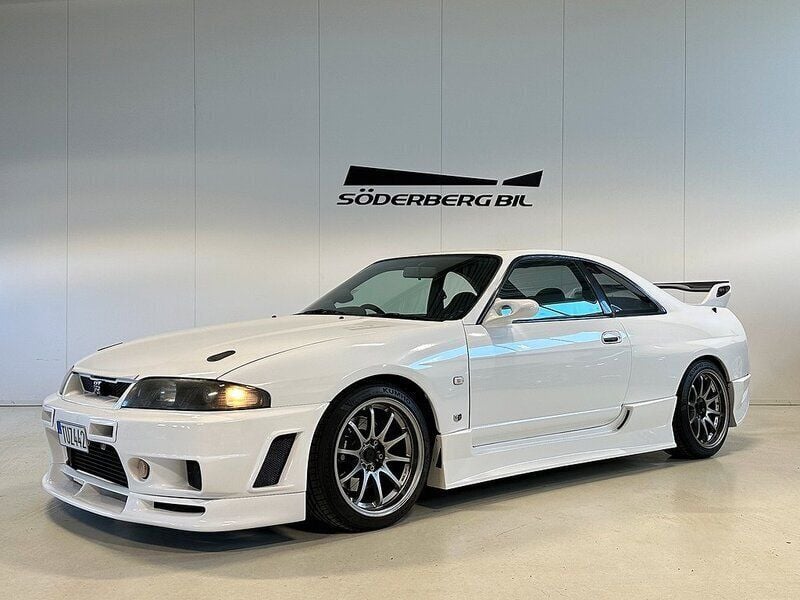 Vit Begagnad 1995 Nissan Skyline GT Sportkupé | 579 900 kr - Bild 1/4