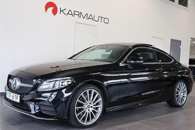 Svart Begagnad 2019 Mercedes C220 AMG line Sportkupé | 359 900 kr (Dyr) - Bild 1/4