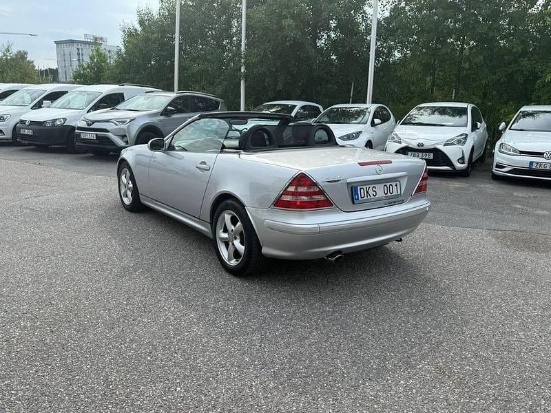 Begagnad Mercedes SLK230 197 HK (144 kW) 2001 Silver Cab