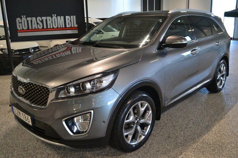 Grå Begagnad 2015 Kia Sorento 2 SUV | 169 000 kr (Marknadspris) - Bild 1/4