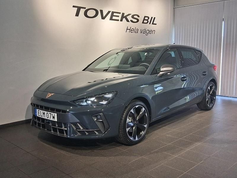 Blå Ny 2025 Cupra Leon | 369 500 kr - Bild 1/4