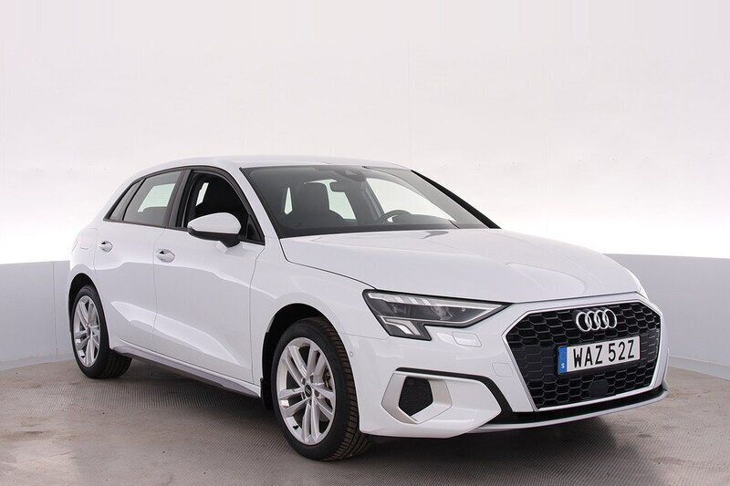 Vit Begagnad 2023 Audi A3 Sportback Halvkombi | 289 000 kr (Marknadspris) - Bild 1/4