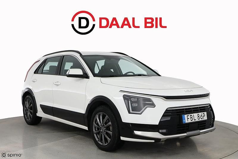 Begagnad Kia Niro Advance 141 HK (103 kW) 2022 Vit SUV