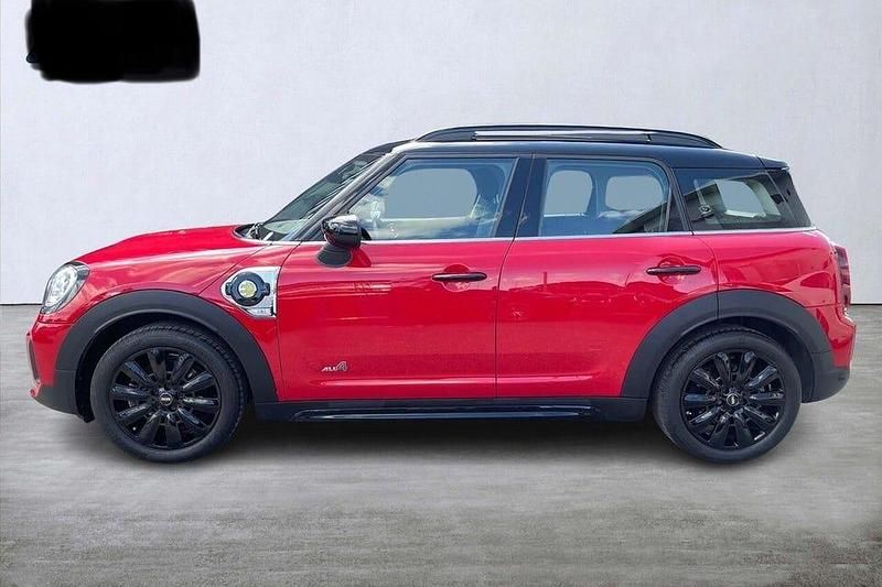 Chili röd Begagnad 2022 Mini Cooper Countryman SUV | 299 000 kr (Marknadspris) - Bild 1/4