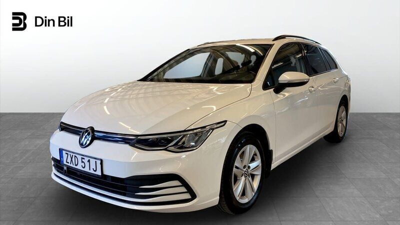 Vit (pure white) Begagnad 2022 VW Golf VIII Kombi | 259 900 kr (Marknadspris) - Bild 1/4