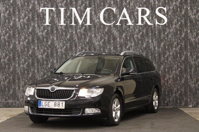 Svart Begagnad 2011 Skoda Superb Elegance Kombi | 59 999 kr (Bra pris) - Bild 1/4