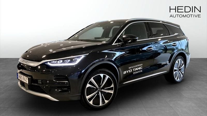 Svart (black) Begagnad 2024 BYD Tang SUV | 699 900 kr (Lite dyr) - Bild 1/4