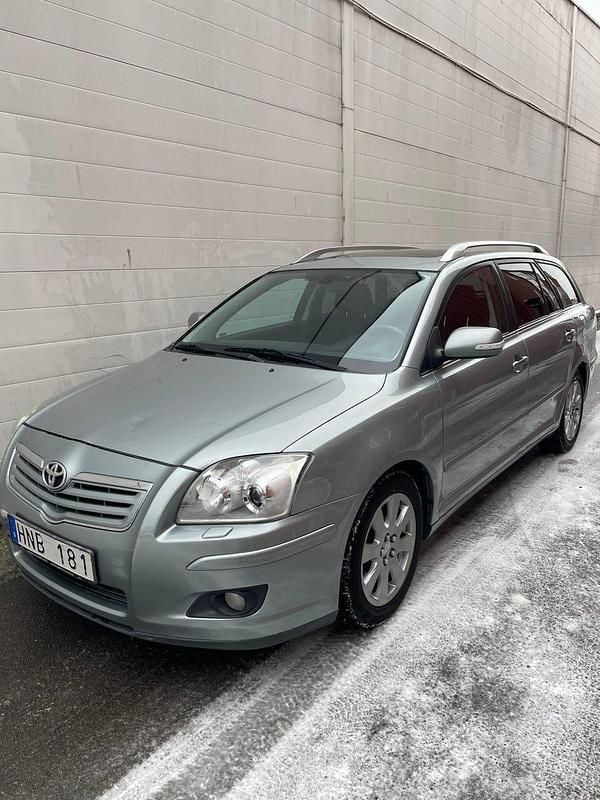 Begagnad Toyota Avensis 147 HK (108 kW) 2008 Kombi