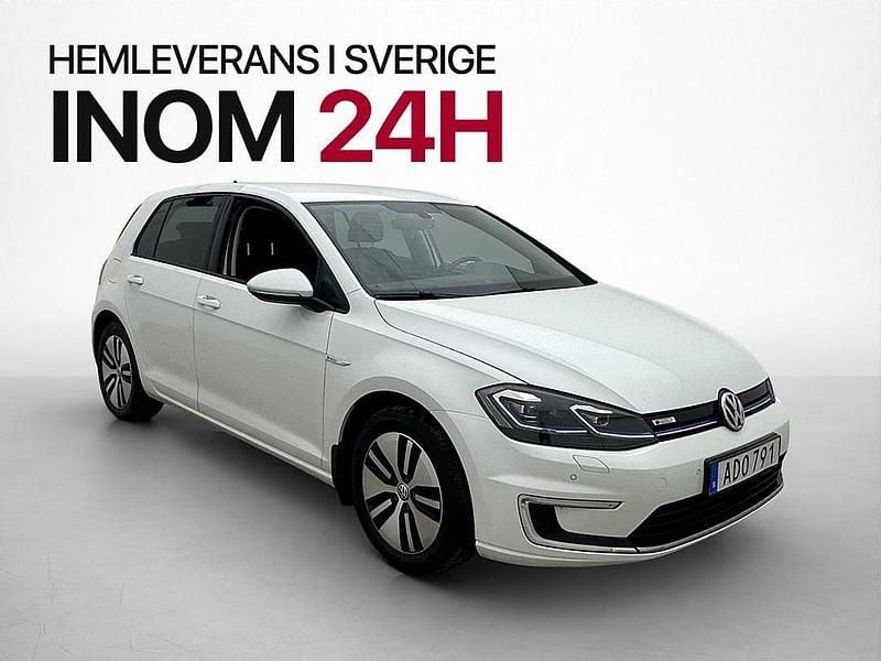 Begagnad VW e-Golf 100 kW (136 HK) 2018 Vit Halvkombi
