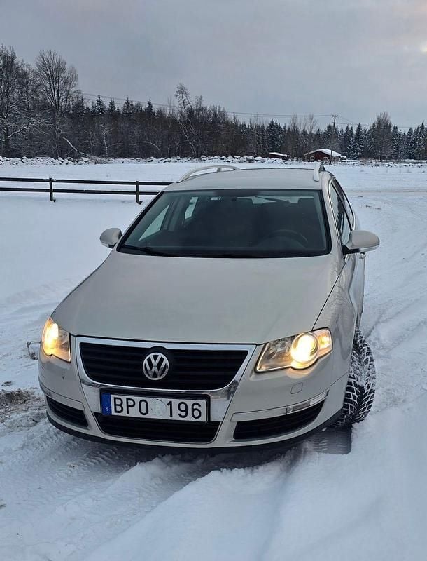 Begagnad 2010 VW Passat Kombi | 34 000 kr (Marknadspris) - Bild 1/4