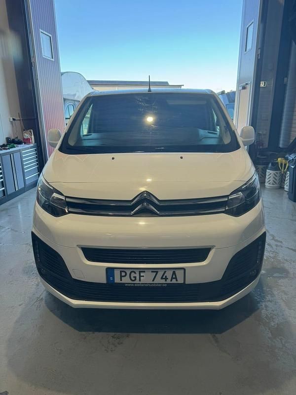 Begagnad Citroën Jumpy 177 HK (130 kW) 2021 Minibuss